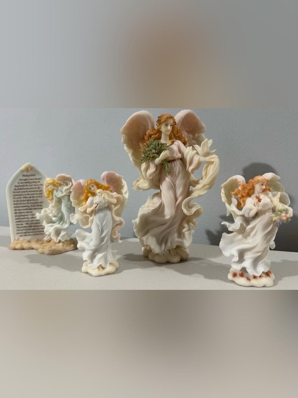 Lot of 4 Vintage Seraphim Classics Angels Figurines Noelle Footprints 1997-02